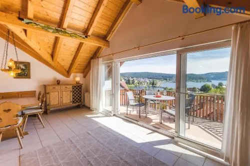 Ferienwohnung Seeglück mit großzügigem Südbalkon und herrlichem Seeblick - Image 1