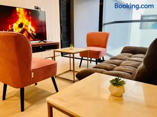Lindo Apartamento en Pueblo Libre - TV - HBO Max - Image 1