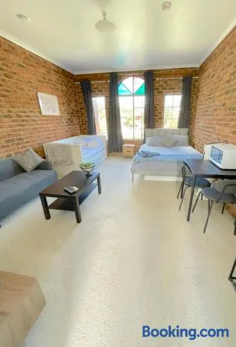 Frankston beachside holiday homes - Image 1