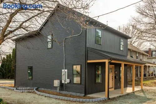 Modern Amish Country Retreat w/ Hot Tub. - Image 1