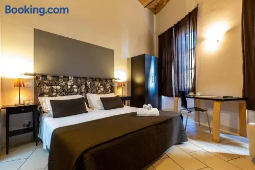 San Lorenzo Rooms - Image 1