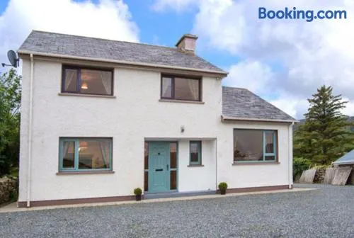 Hillview Holiday Home - Image 1