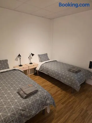 Örnsro Boende - Hus och rum - Image 1