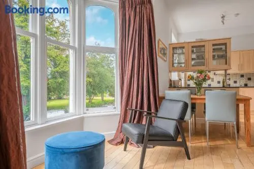 Chaucer Apartment - Image 1