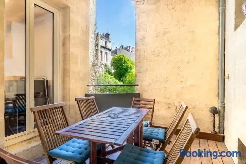Appartement aux Portes du Jardin Public - Image 1