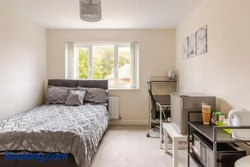 Large Double Room & Private EnSuite Bathroom, Badbury Park, Swindon, Near Great Western Hospital - Image 1