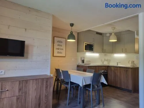 Appartement rénové et chaleureux au cœur de la station avec balcon - Animaux admis - Image 1