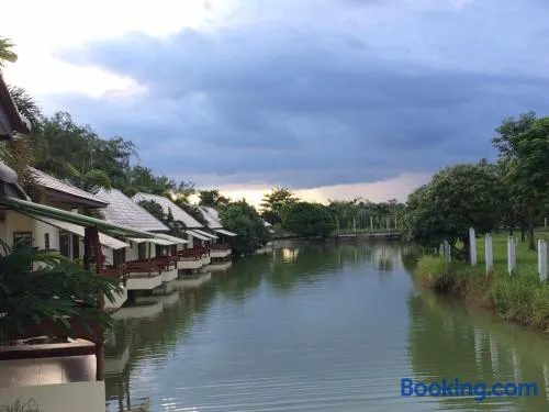 Aranyaprathet Riverside resort - Image 1