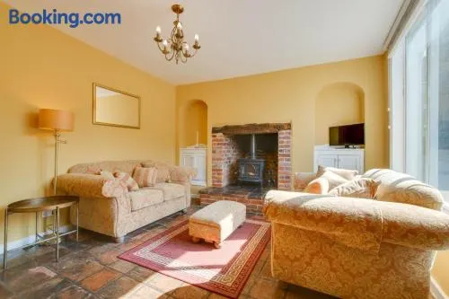 2 Bed in Eye oc-4lamb - Image 1
