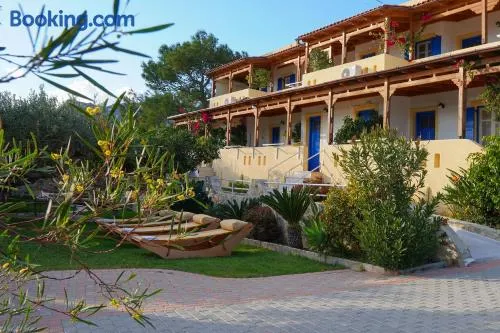 Paradise Apartments - Image 1