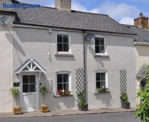 Foxglove Cottage - Image 1