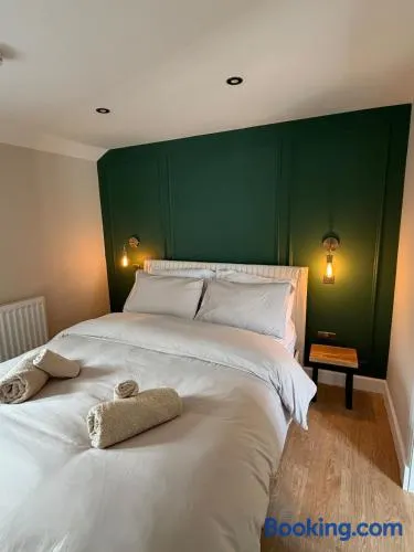 Church View, modern 1 bed flat, central location - Image 1