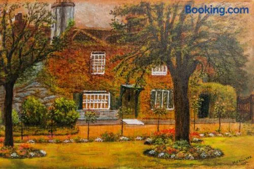 Swan Guest House LONDON - HEATHROW - Image 1