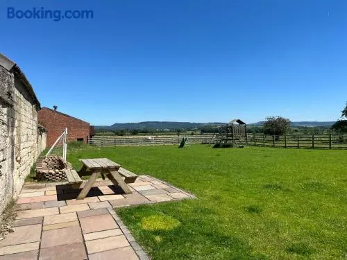 Lingfield Lodge Ewenique Views pets welcome - Image 1