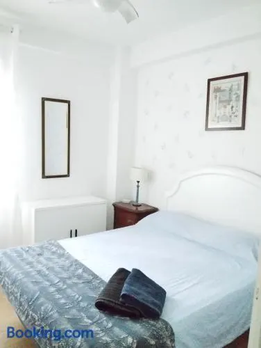 Apartamento luminoso y nuevo en Madrid Rio - Image 1
