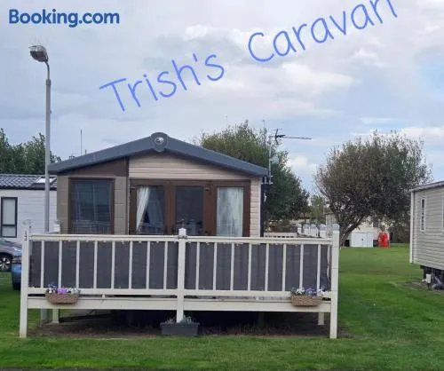 Trish's Caravan Coop 144 - Image 1