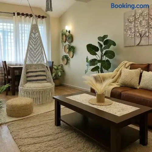 Boho paradise Luxurious 2bhk apartment near thalassa - Image 1