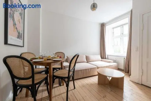 TEST ONLY Spacious and Comfortable First-Floor 3BR - Image 1