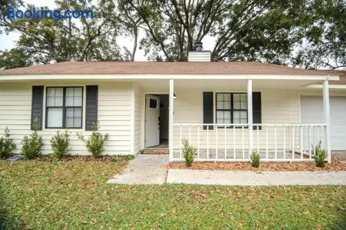 Coastal home near FLETC, I95, St Simons & Jekyll Island - Image 1
