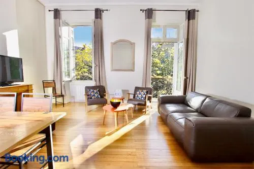 Appartements de standing très bien situé aux portes de Quinconces - Image 1