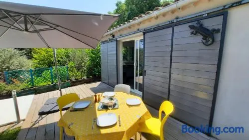 Gîte avec piscine et jacuzzi partagés en Cévennes - Image 1