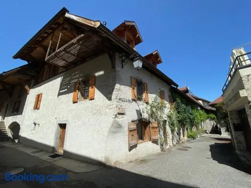 Duplex à 120 m du lac d'Annecy - Image 1