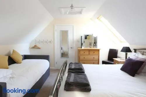 Cosy Annex, Breakfast daily, HotTub, WiFi, Heating - Image 1