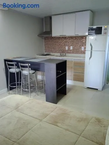 Lindo JK para 2 pessoas com garagem wifi e ar condicionado - Image 1