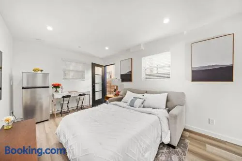 Gated 1 BD Home in Silver Lake with Patio - Image 1