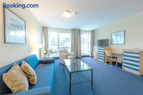 Deichkieker - Ferienwohnung mit Balkon im Herzen von Zingst - Image 1