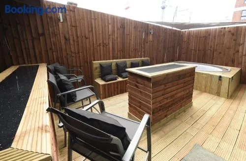 Slps 14 Hot Tub, Bar & Outdoor Terrace - Image 1