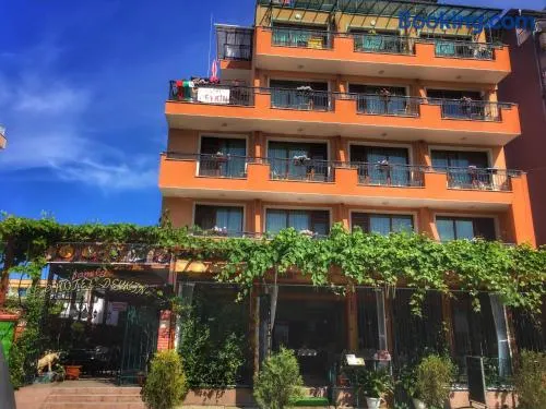 Family hotel Deykin - Image 1