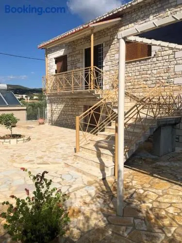 Finikounda Anemomilos stone house - Image 1