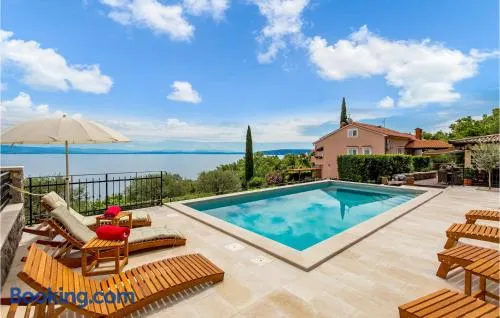Awesome Apartment In Moscenicka Draga - Image 1