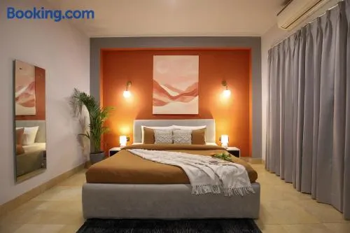 Studio Serviced Apartments near Fortis Hospital - Image 1