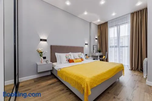 Oasis Premium апартаменты возле Триумфальной арки - Image 1