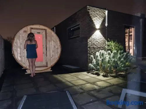 Luxe wellness woning met prive buitensauna - Image 1