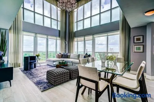 Luxury 2-story Penthouse located in Coconut Grove Hotel-includes Parking - Image 1