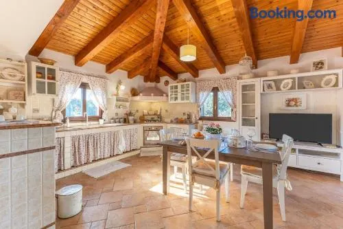 Spacieuse villa avec barbecue, internet haut débit et jardin | Vue montagne | Idéale pour le télétravail | Avec animaux admis - Image 1