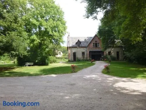 Suite dans les dépendances du Château - Image 1