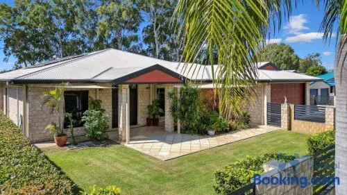 27 Lorikeet Avenue - Image 1