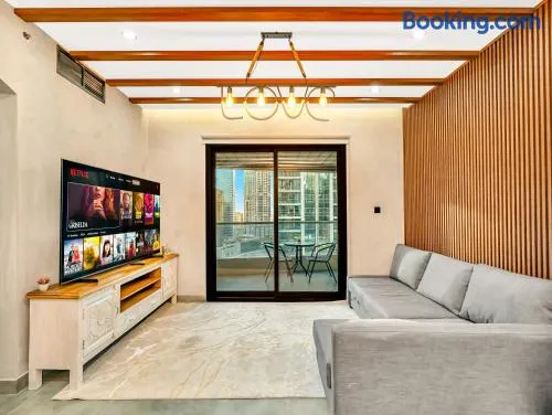 Luxury 2BR Apartment with Full Marina Views - Image 1