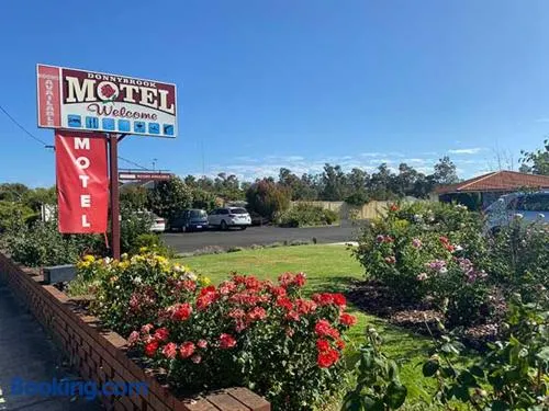 Donnybrook Motel - Image 1