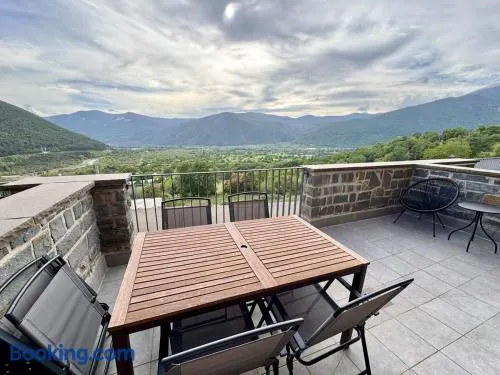 Vista Pirineos, wifi y petfriendly - Arafita Apartamentos - Image 1