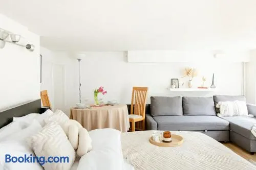 Garden flat on leafy Cator Estate in Blackheath - Image 1