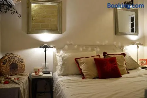 Marè Rooms Bari old town center - Image 1