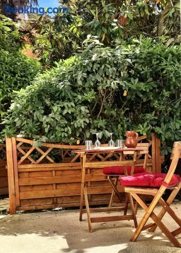 Studio 3 personnes avec terrasse 50 m de la Grande Plage Biarritz Surf - Image 1