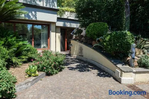 Appartamento in Villa con giardino - Image 1