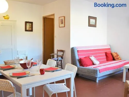 Appartement 2 pièces avec piscine et parking à 2 pas de la plage au Lavandou - Image 1