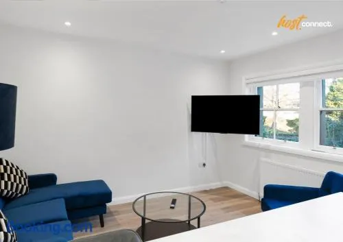 Comfy 1 Bed Airdrie Flat w Private Parking - Image 1
